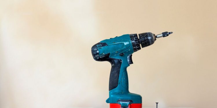 Wer braucht schon den Baumarkt? Der ultimative Handwerker Shop ist da!