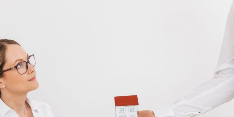 Exploring the Pros and Cons of Investing in Maltese Real Estate