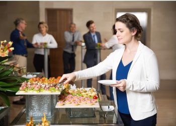 Wedding Catering in the Heat: How to Keep Guests Cool and Satisfied