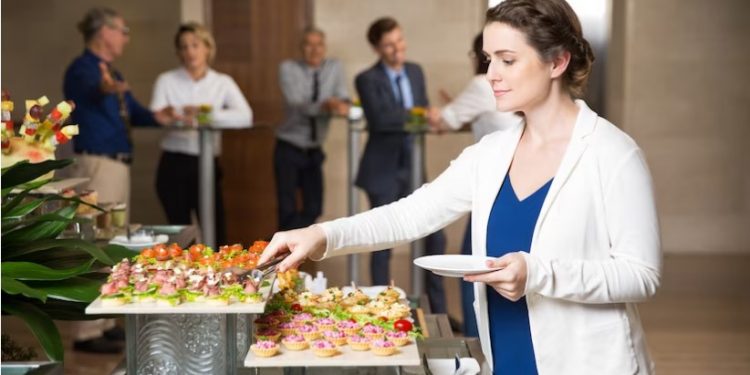 Wedding Catering in the Heat: How to Keep Guests Cool and Satisfied