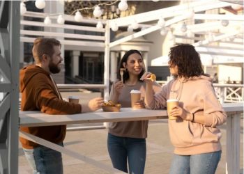 What Types of Snacks to Put in Your Vending Machine: A Comprehensive Guide