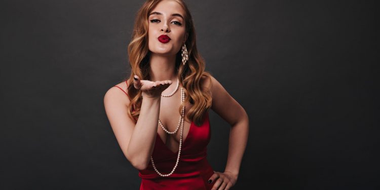 The Exciting World of Slot Machines: Spinning Reels and Winning Dreams