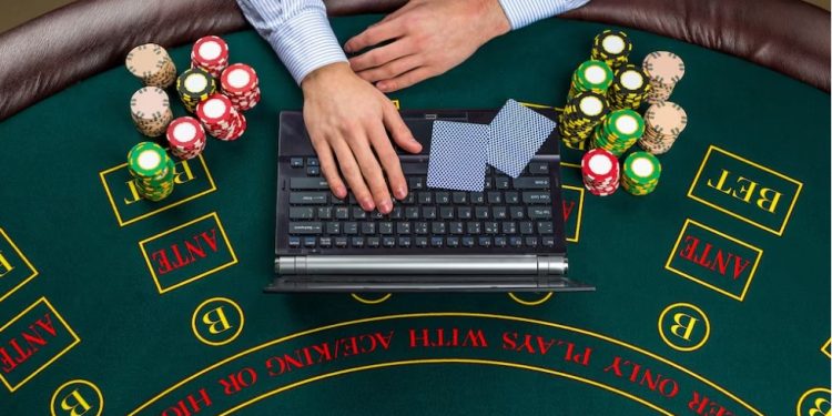 Keuntungan Bermain Situs Judi Slot Online Terpercaya QQOLE