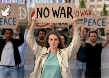 Navigating Geopolitical Minefields: Biden’s Delicate Dance with Iran Amidst Hamas Attacks