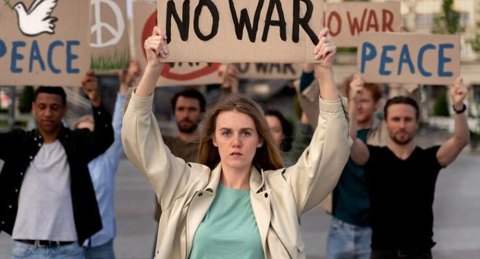 Navigating Geopolitical Minefields: Biden’s Delicate Dance with Iran Amidst Hamas Attacks