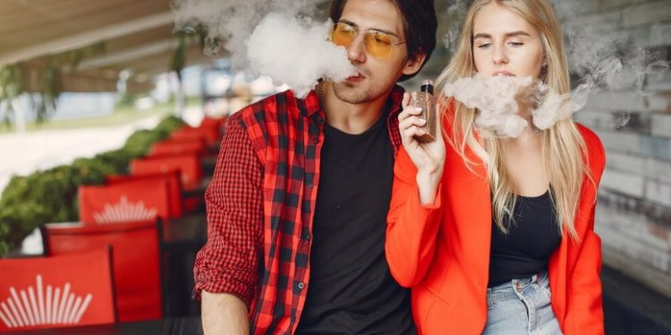 The Rise of Simplicity: Understanding the Popularity Surge of Disposable Vapes in 2023