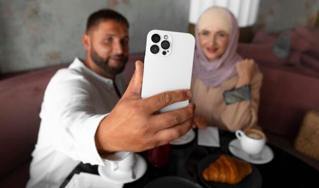 The Best iPhone 15 Wallet Cases for Women