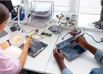 How Refurbished Computers Aid The Green Economy