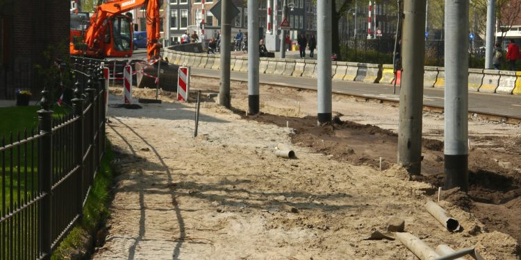 From Visual Appeal to Self-Assurance: Picking the Right Driveway Paving Contractor 