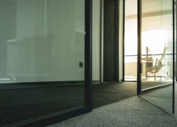 Choosing the Perfect Entrance Glass for Your Home or Business