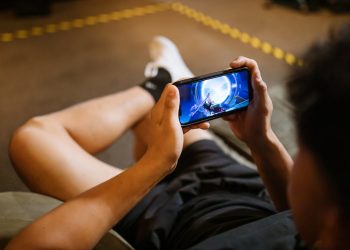 Title: Exploring the Differences Between Starlight Princess and Gatot Kaca: A Gender Perspective