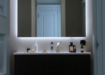 The Smart Choice for Australian Bathrooms: LED Mirrors Online