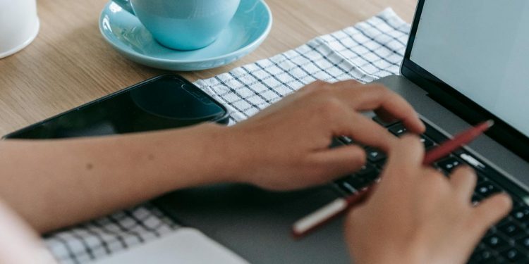 Revolutionizing Sustainability: How Solidflow Simplifies CSRD Compliance