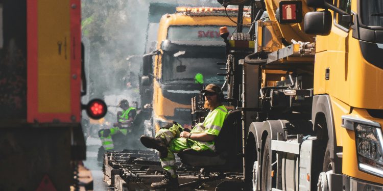 Know About Some Best Services offered by Paving Contractors in your community