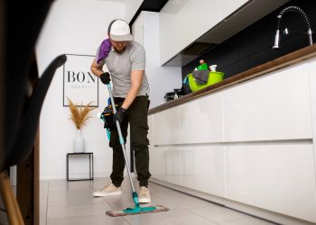 Airbnb Cleaning: DIY vs. Hiring a Professional Service in Las Vegas