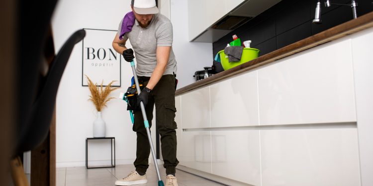 Airbnb Cleaning: DIY vs. Hiring a Professional Service in Las Vegas