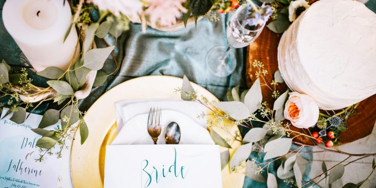 Enhance Your Table Setting with Charger Plates: A Complete Guide to Rental in Toronto