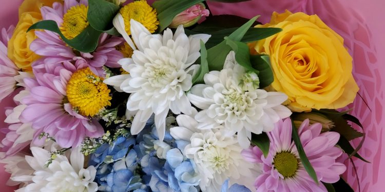 Discover the Charm of Notting Hill with Floralhub: Your Local Florist