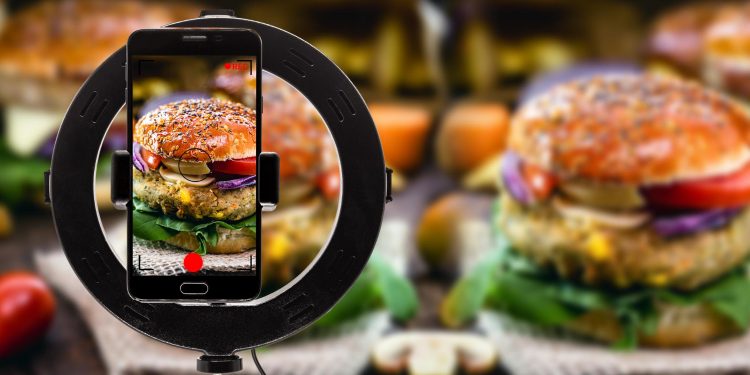 From Plate to Page: Mastering Food and Drink PR Campaigns