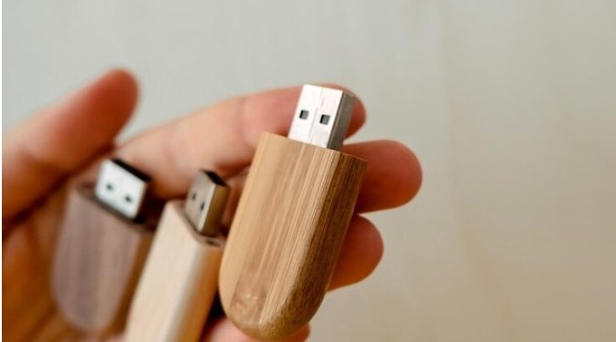 Wooden USB Sticks: A Blend of Technology and Nature
