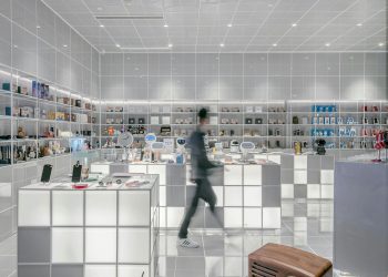 The Shine Factor: How a Sparkling Clean Retail Space Boosts Your Business