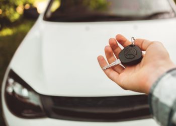 The Evolution of Car Key Technology: From Basic to High-Tech