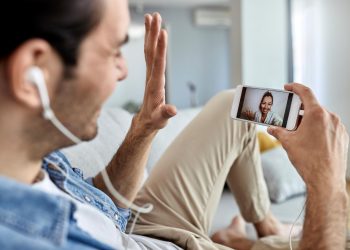 How Random Video Chat is Revolutionizing Online Social Interaction