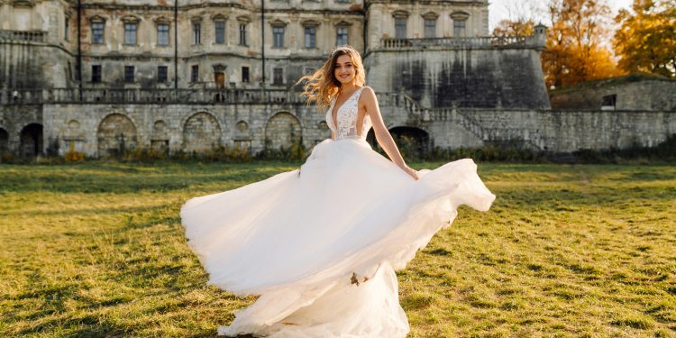 Finding Your Dream Wedding Dress: A Step-by-Step Guide