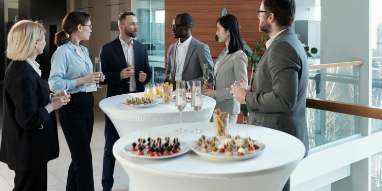 How to Plan a Corporate Event on a Budget: Pro Tips for a Smooth, Successful Experience