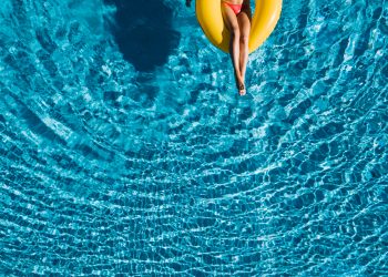 Why Pool Tile Cleaning is Essential for Your Pool’s Health