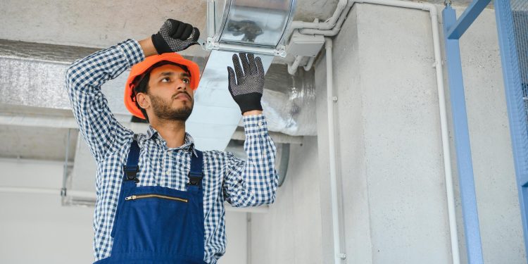 Common HVAC Issues and When to Call for HVAC Repair in Peoria, AZ