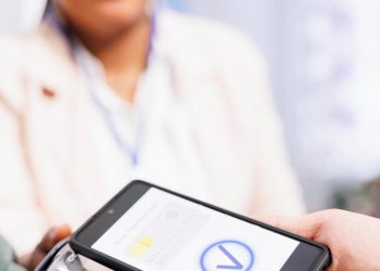 How Deals Advisory Supports Transactions in the Healthcare Industry