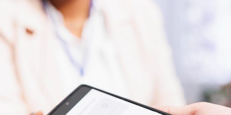 How Deals Advisory Supports Transactions in the Healthcare Industry