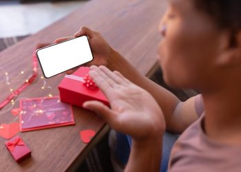 15 Things You Can Send Someone You Love