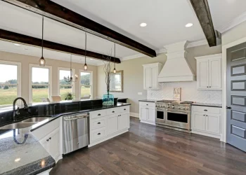 Why Do Custom Cabinets in Huntsville, AL Last Longer Than Mass-Produced Alternatives