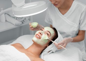 7 Cosmetic Clinic Red Flags to Avoid