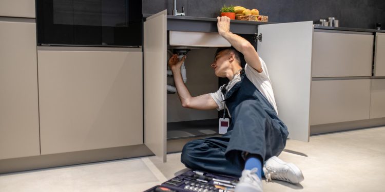 What Tradesman Do I Need to Fit a Bathroom?