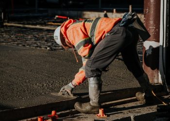 Choosing the Best Cement for Slabs and Foundations: A Guide to High-Strength and Water-Resistant Cement