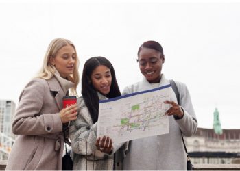 Grow your business across borders without the complexity of setting up local entities.