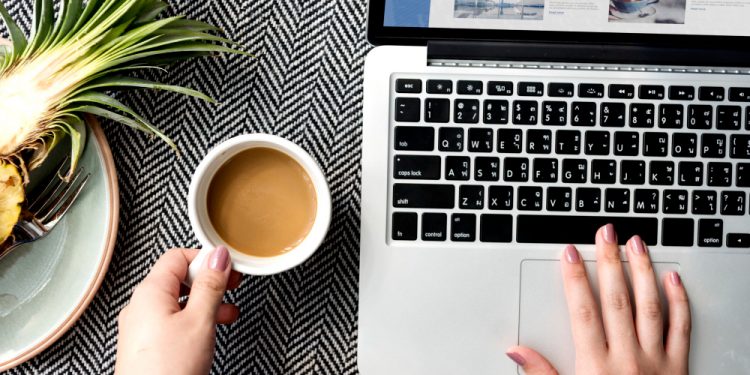 Quality Guest Blogging at Adxom: Standing Out in the Link Building Marketplace