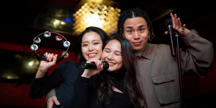 A Night Out at 강남 도라민 가라오케: My Experience in Seoul’s Karaoke Haven