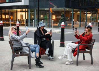 Exploring Gangnam’s Hidden Social Hubs: Inside the Culture of Mid-Tier Lounges