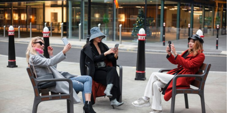 Exploring Gangnam’s Hidden Social Hubs: Inside the Culture of Mid-Tier Lounges