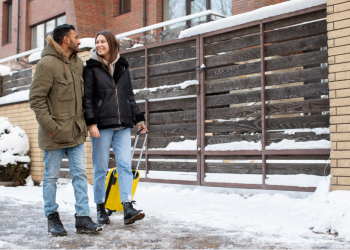 What to Do if Your Gutters Freeze This Winter