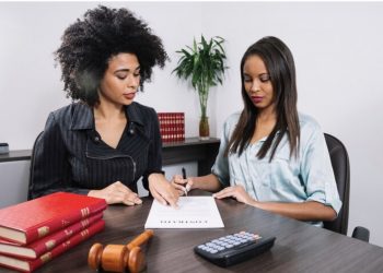 How a Criminal Defense Attorney Prepares a Strong Defense for Your Case