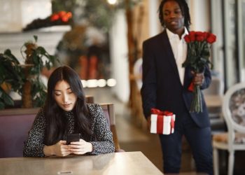 6 Ana Huang Alternatives for Billionaire Romance Fans